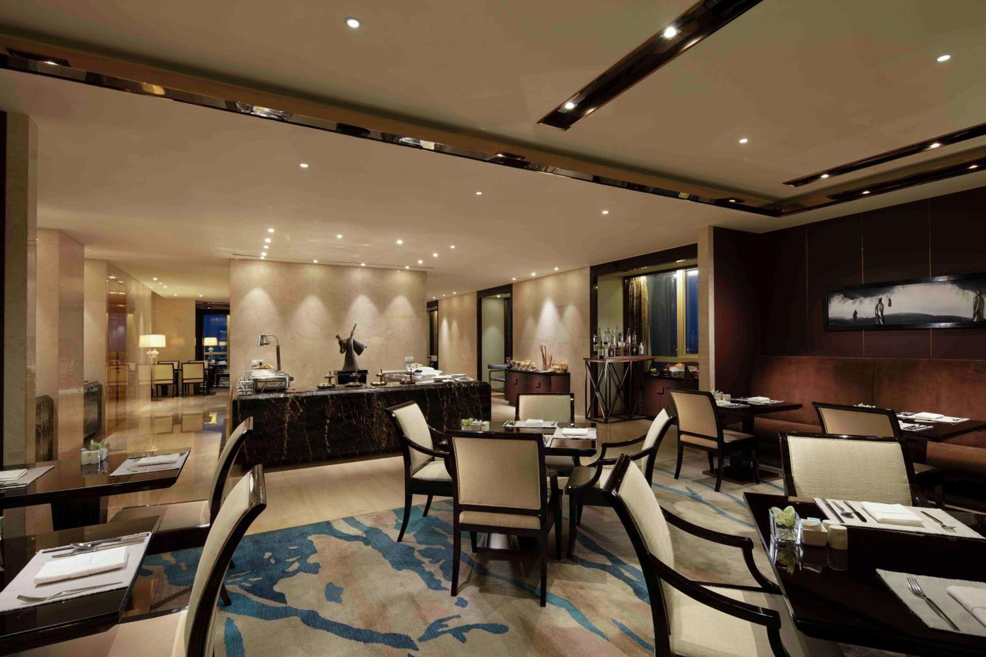 Hotel Hilton Zhengzhou Exterior foto