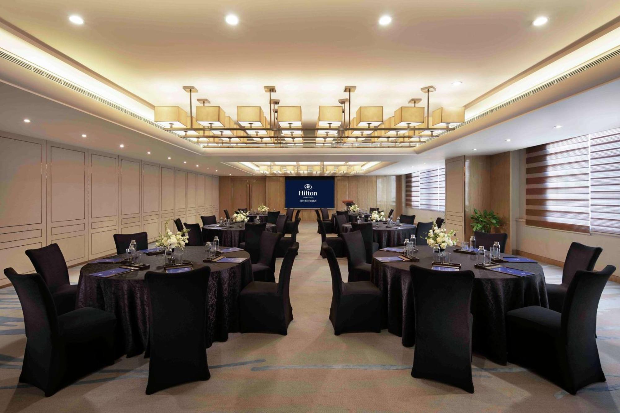 Hotel Hilton Zhengzhou Exterior foto