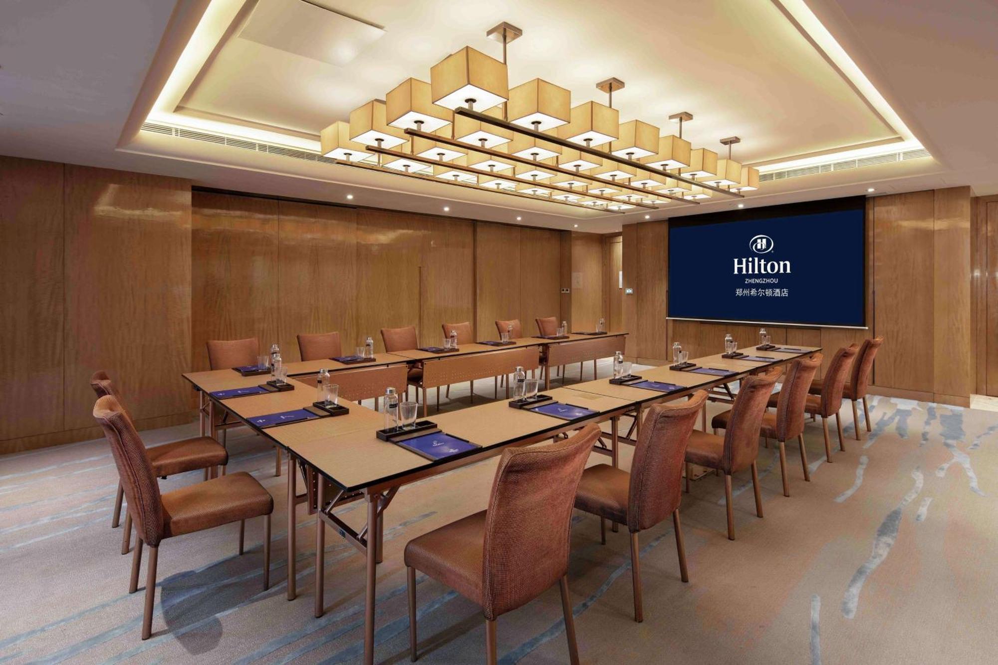 Hotel Hilton Zhengzhou Exterior foto