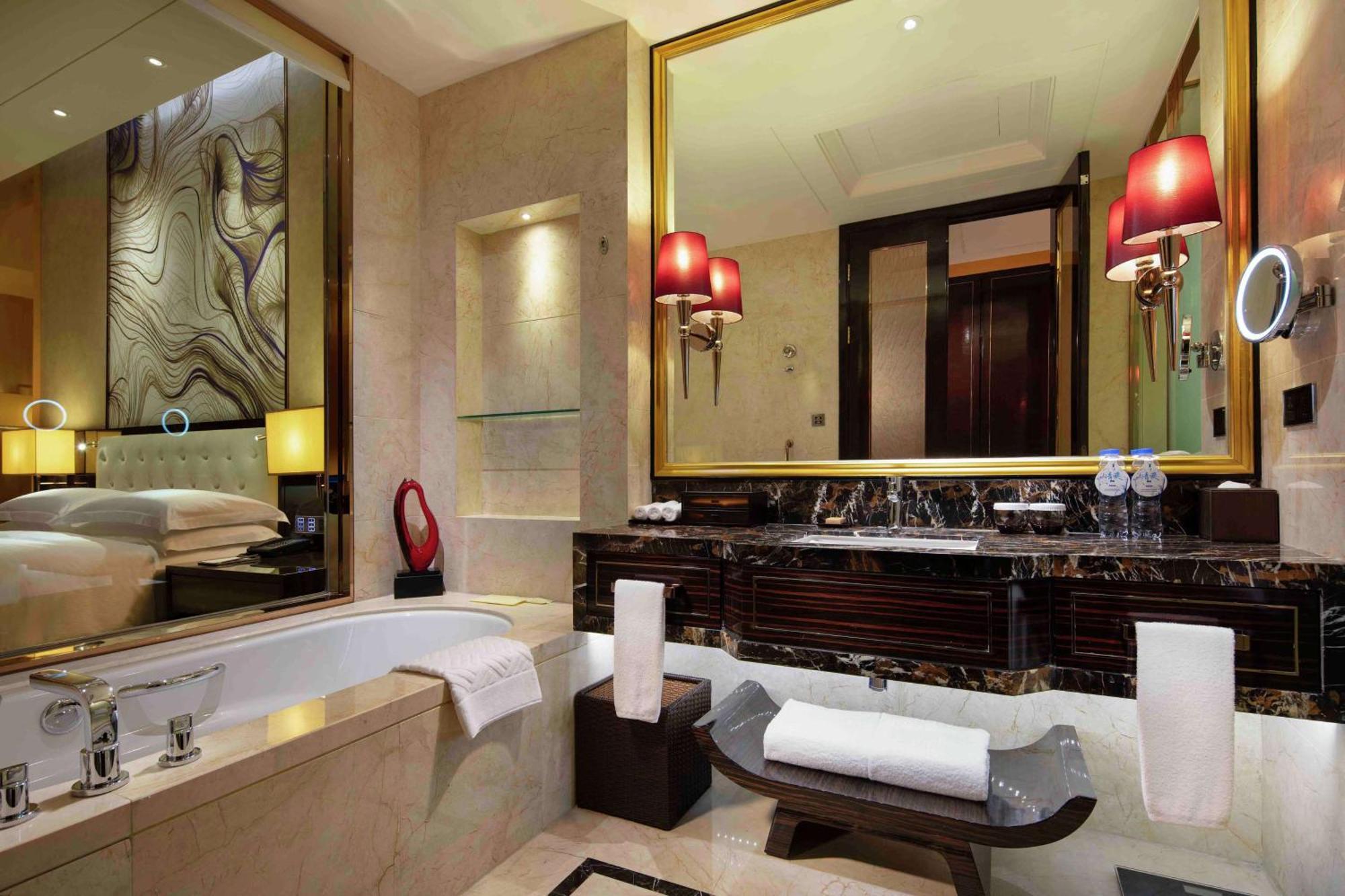 Hotel Hilton Zhengzhou Exterior foto