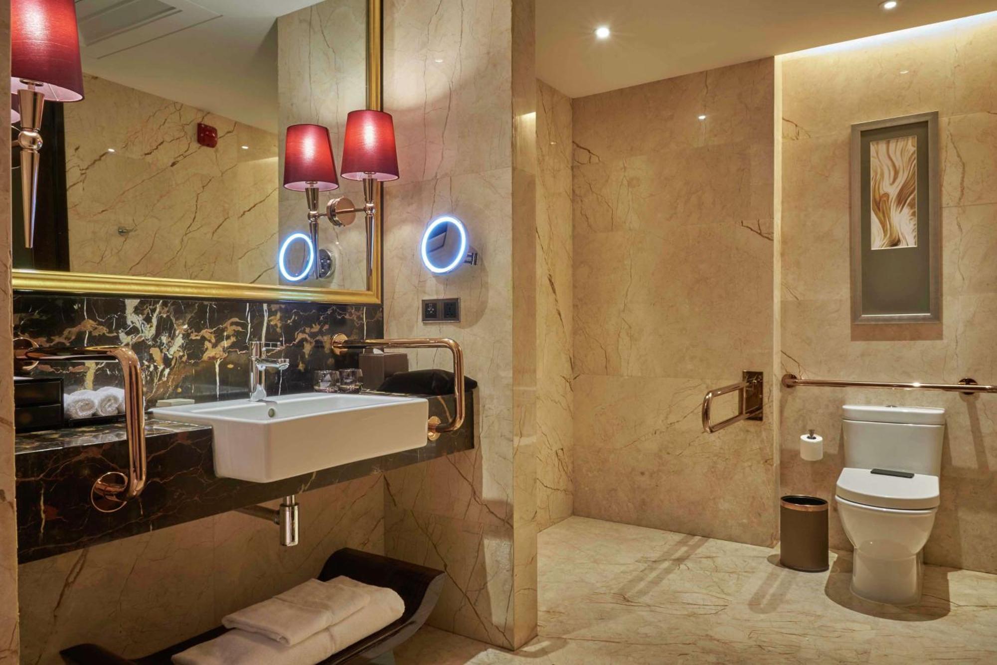Hotel Hilton Zhengzhou Exterior foto