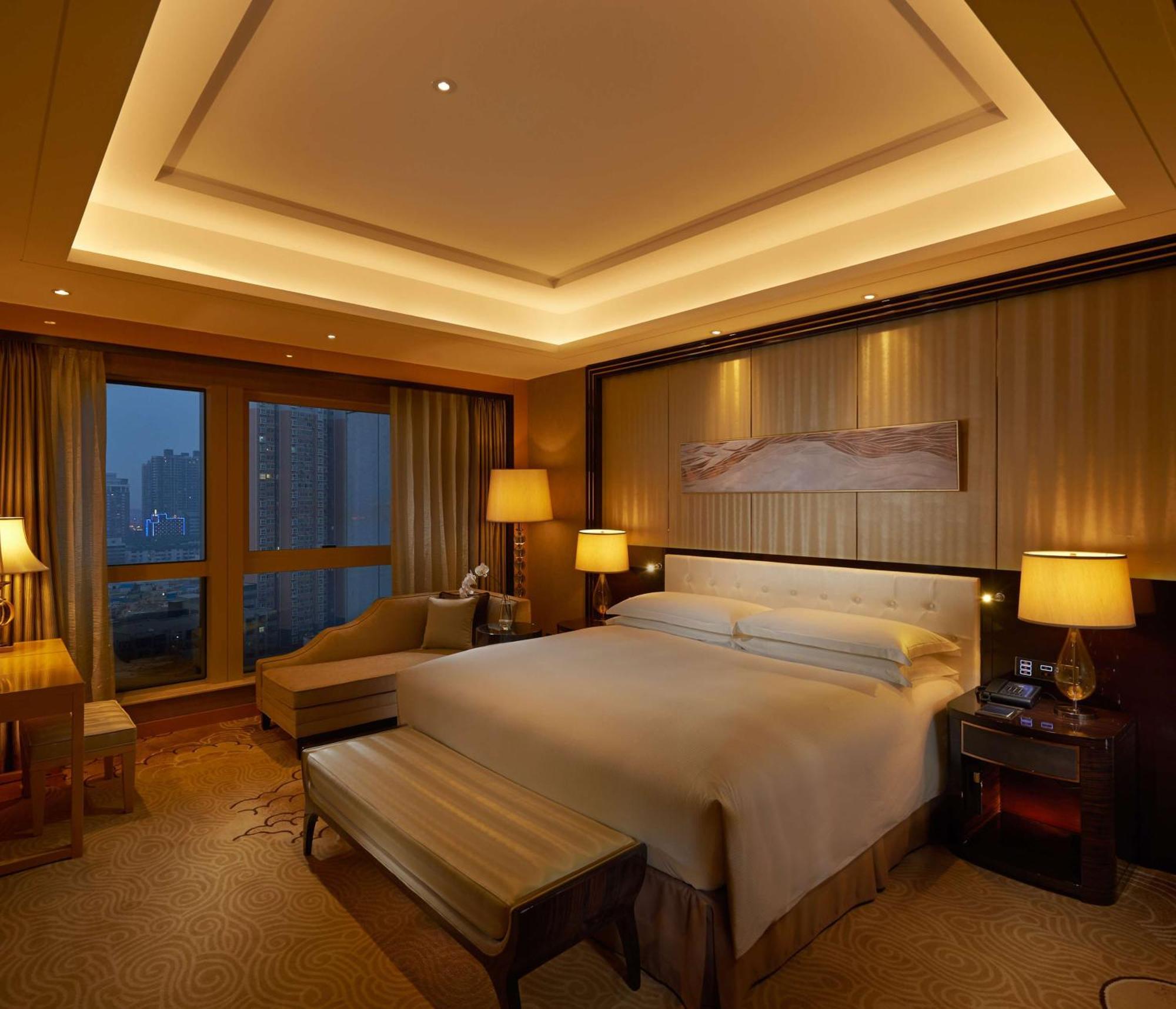 Hotel Hilton Zhengzhou Exterior foto